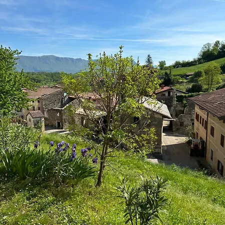 Apartma Anze Samec Dobravlje