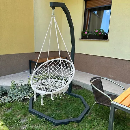 Apartma Anze Samec Dobravlje